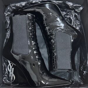 Yves Saint Laurent Glossy Black Heeled Boots